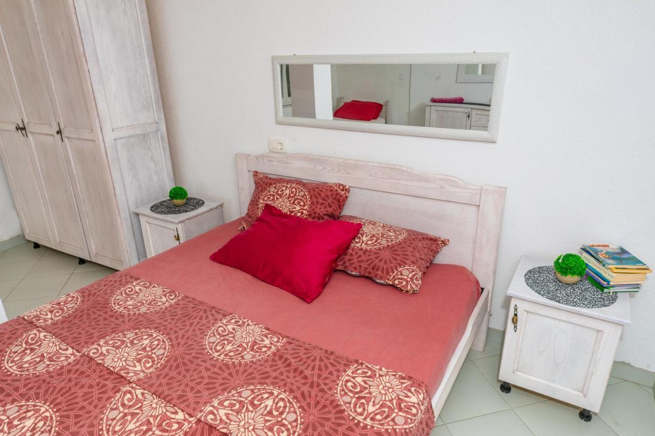 Apartmani LIRA Sutomore Bagian luar foto