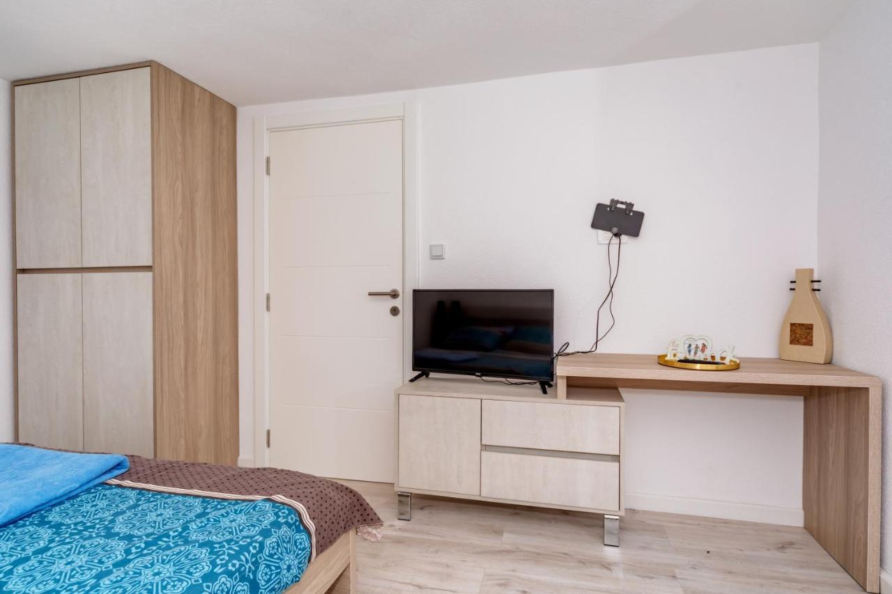 Apartmani LIRA Sutomore Bagian luar foto