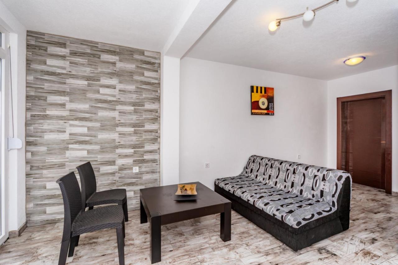 Apartmani LIRA Sutomore Bagian luar foto