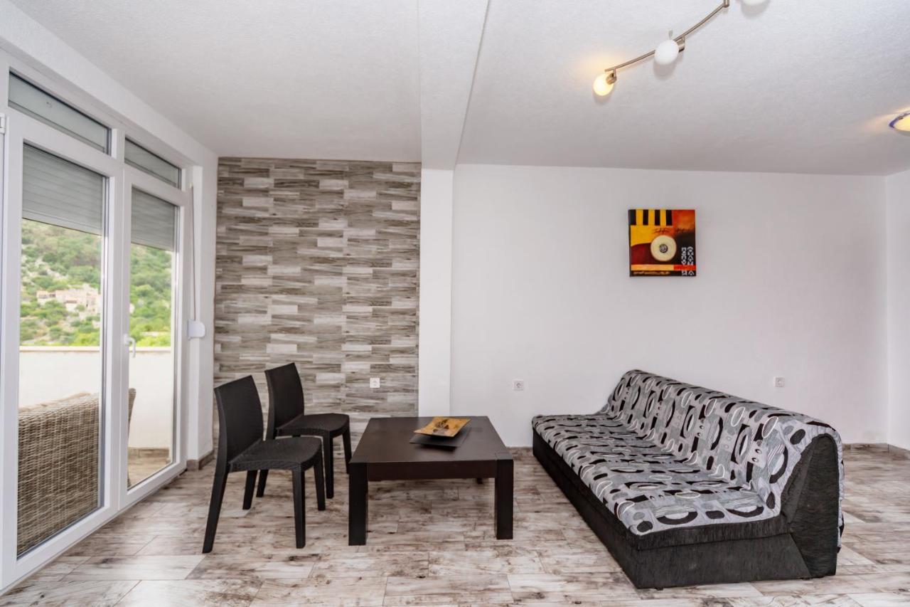 Apartmani LIRA Sutomore Bagian luar foto