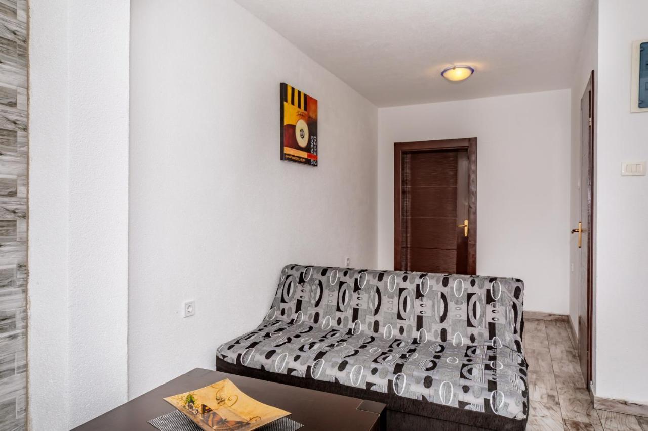 Apartmani LIRA Sutomore Bagian luar foto